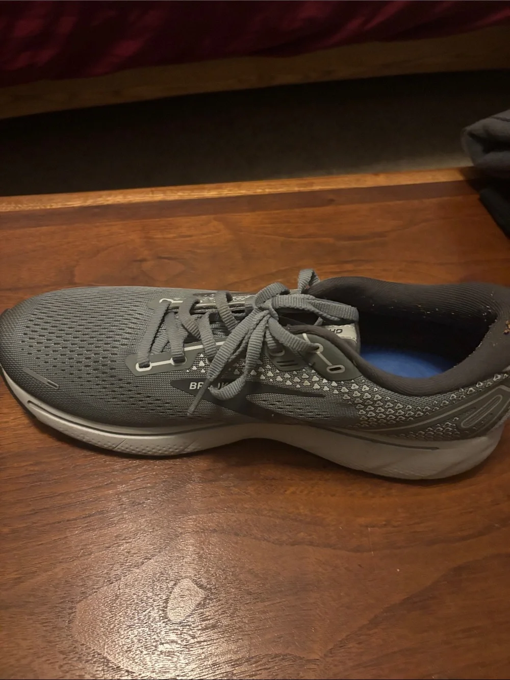 Brooks Men's Gray Athletic Running Shoes 11.5